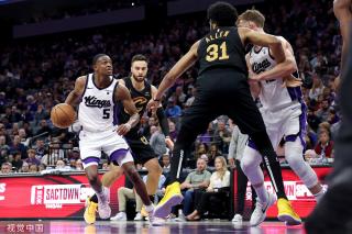 借出色的表 借出色的表